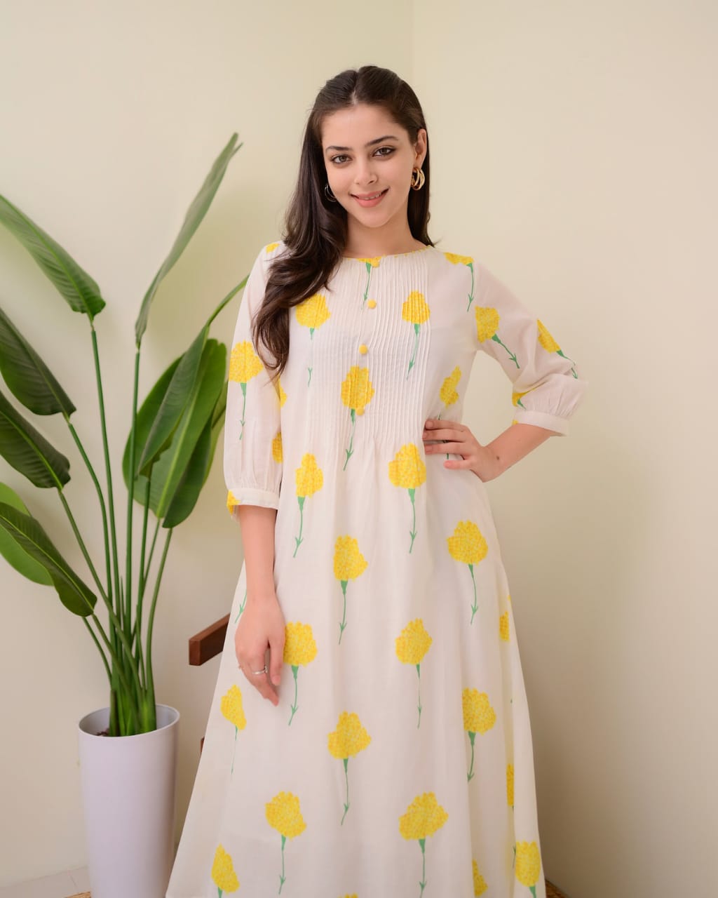 White & Yellow Dahlia Printed Slub Cotton Kurta Set Secondary image