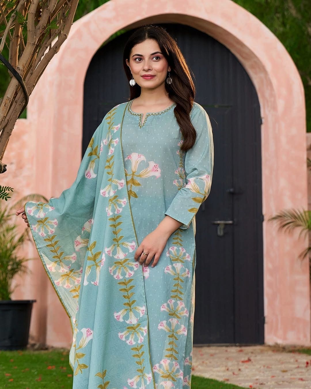 Taraash Aqua Green Floral Embroidered Cotton Suit Set Secondary image