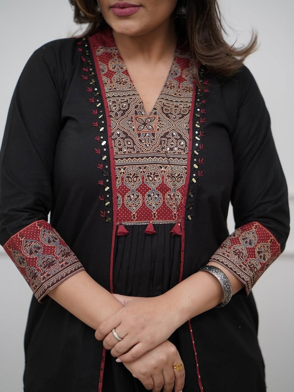 Taraash Black Katha Mirror & Sequins Work Cotton Suit Set