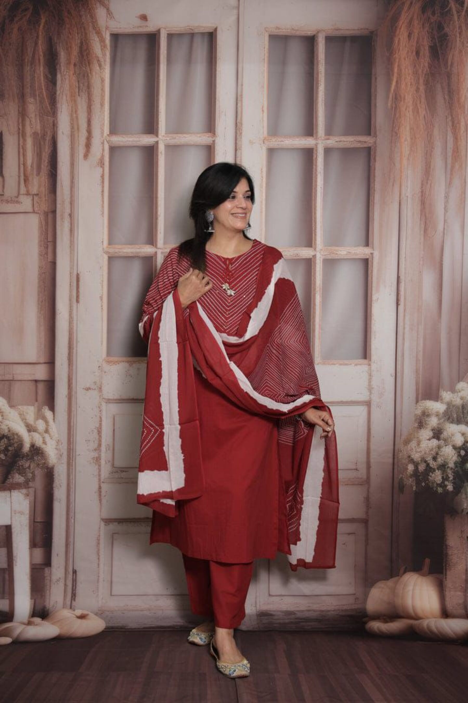 Taraash Cherry Red Bandhani Chevron Kodi Work Printed Cotton Suit Set Secondary image