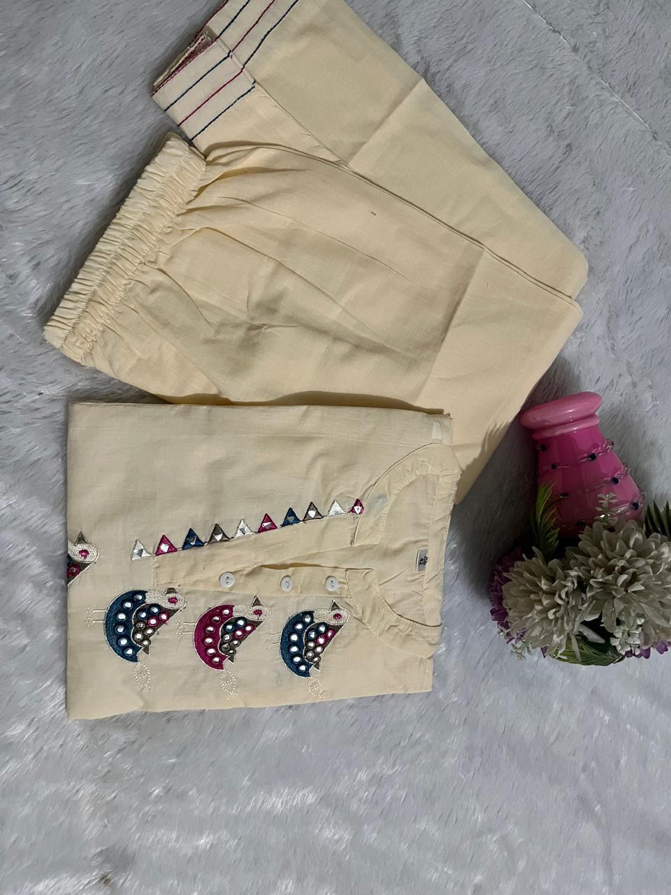 Taraash Ivory Bird Embroidered Cotton Kurta Set Secondary image