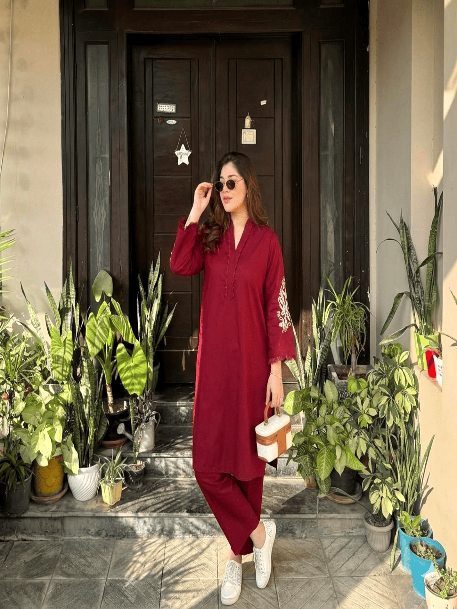 Taraash Maroon Floral Thread work Embroidered Cotton Co-ord Set Secondary image