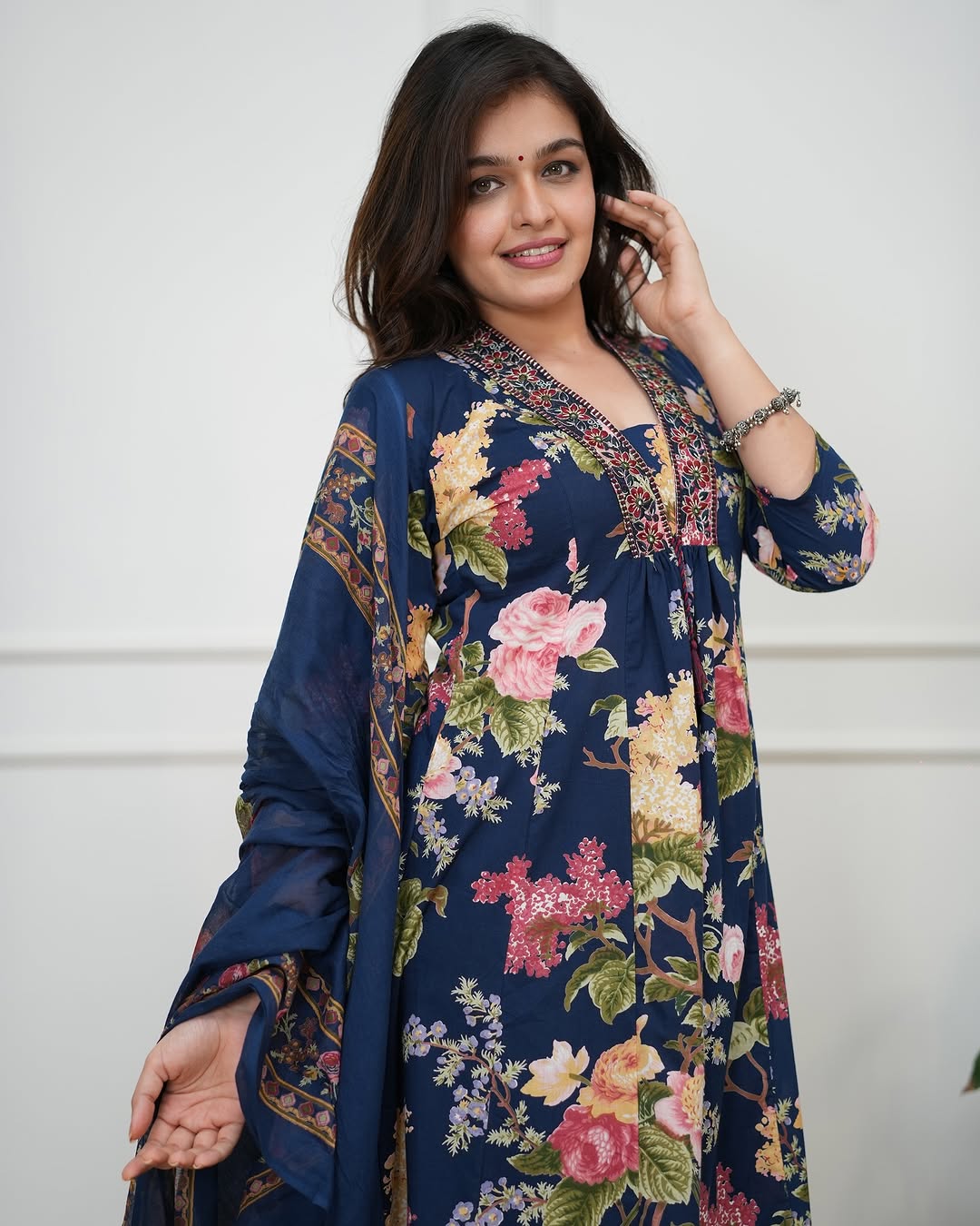 Taraash Navy Blue Floral Embroidered Cotton A-line Suit Set Secondary image