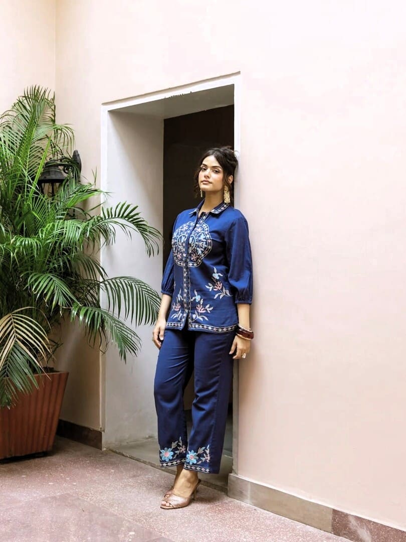 Taraash Royal Blue Floral Embroidered Flex Cotton Co-ord Set Secondary image