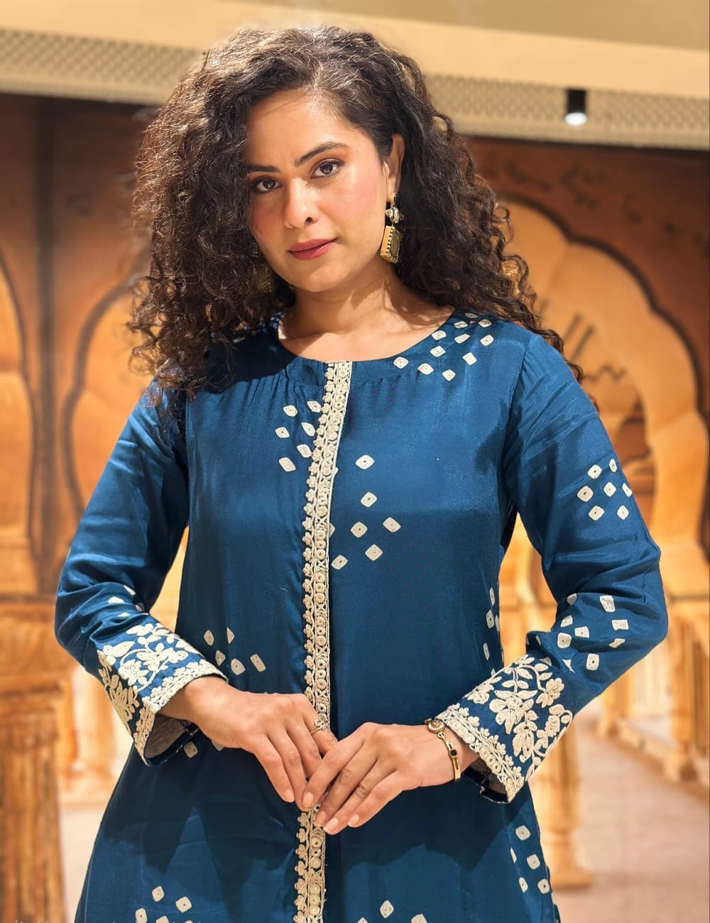 Taraash Teal Blue Bandhej Embroidered Foil Mirror Work Cotton Kurta Set Secondary image