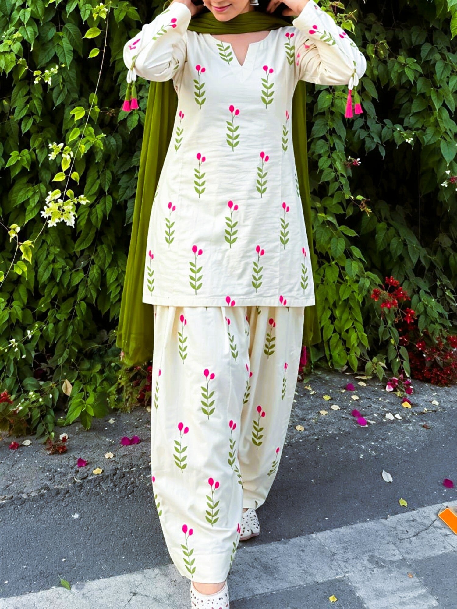 Taraash, Taraash by briha, Suit Set, Dupatta Set Main image