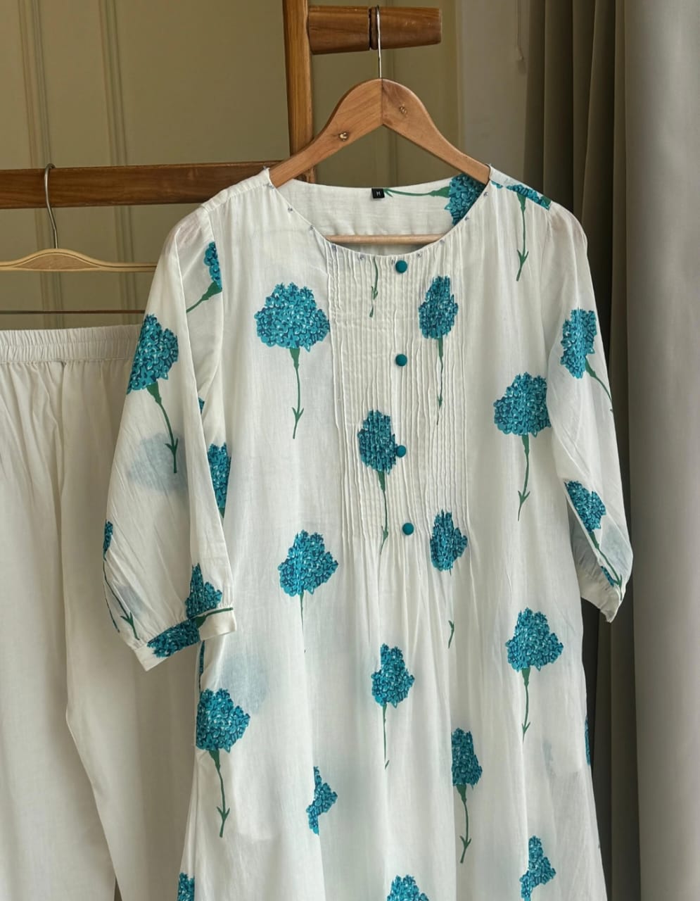 White & Blue Dahlia Printed Slub Cotton Kurta Set
