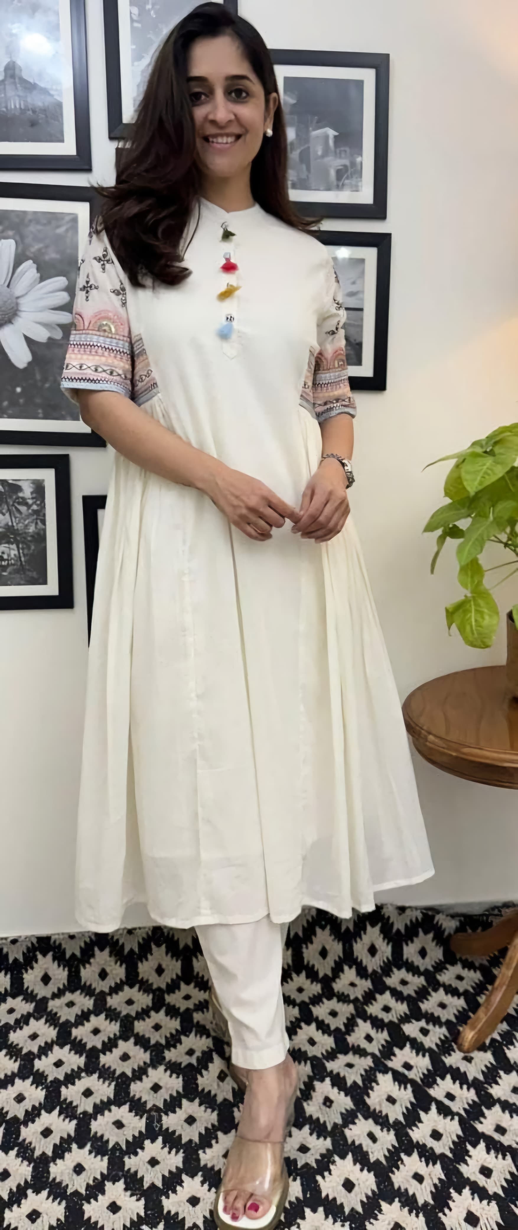 White Cotton Embroidered Kurta Set Secondary image